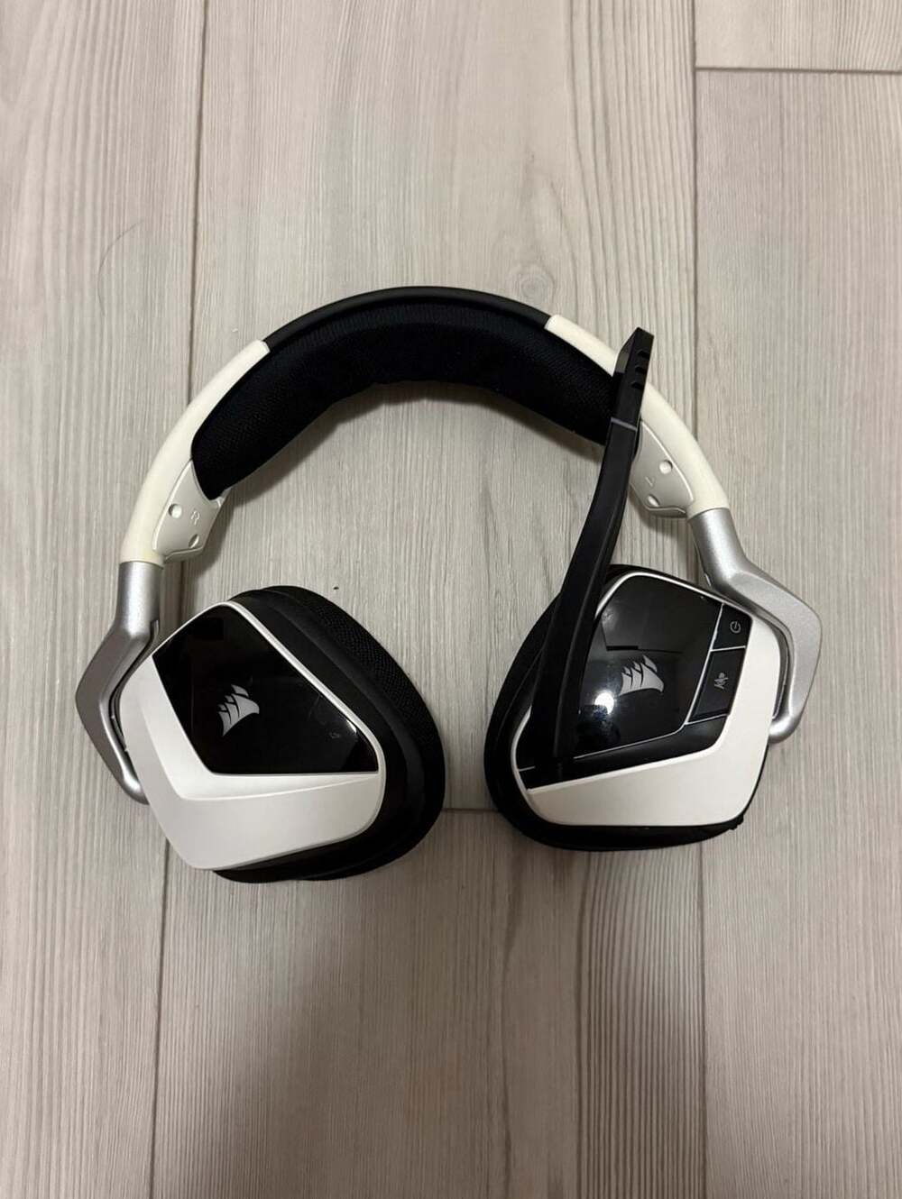 Corsair Void RGB Elite Wireless Gaming Headset White